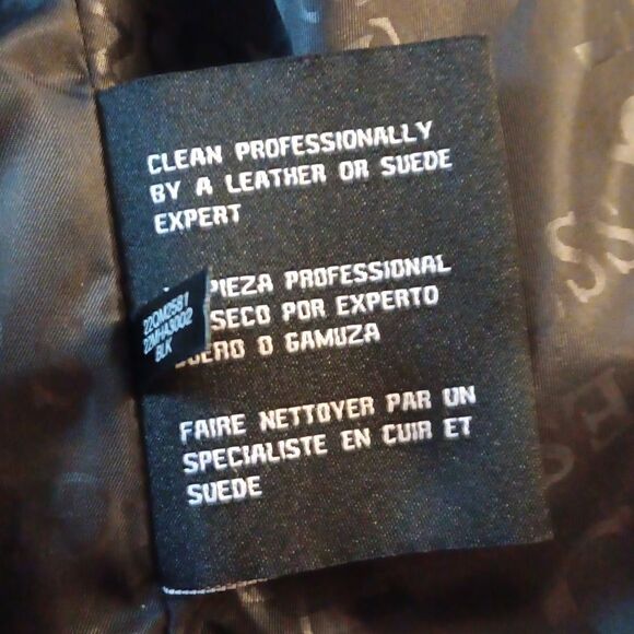 Guess   - Picture 9 of 9